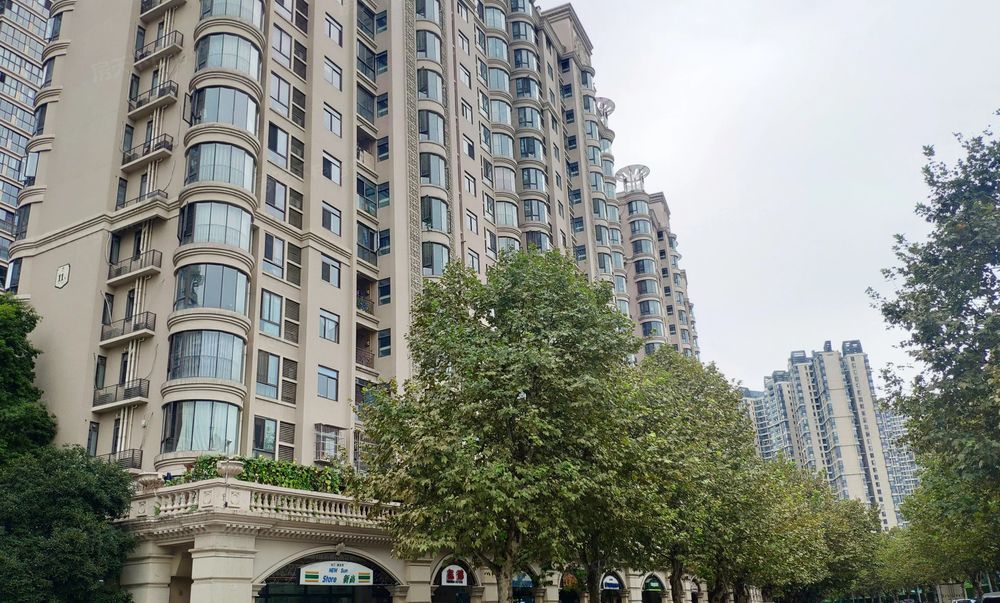 光华新城板块单价12万左右精装套三带书房首付28万搞