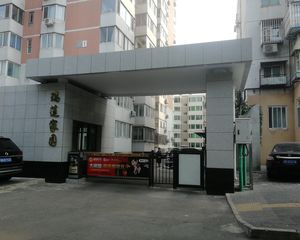 西城,东南向两居,双阳台,满五年,仅契税,诚心卖,
