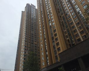 壹中心 1室1厅 西南