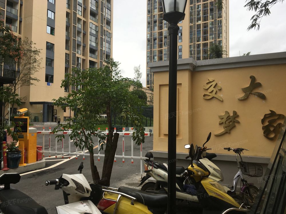 小区相关图