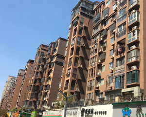 长江路地铁口旁凤凰家园清爽精装两房朝南