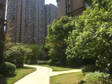 红谷滩CBD 视野开阔小区位置佳 生活配套完备