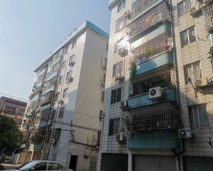 连平花园3室2厅南