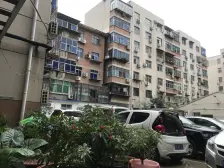 精装双气 单位家属院 小区停车方便 诚心出售