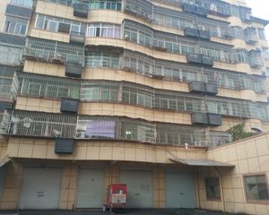 嘉业水景名居,莲塘旁前后无遮挡,居住舒适,两房可改三房