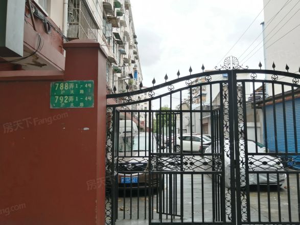 沪太路792弄小区实景图