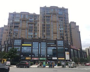 马克公馆一期3室1厅东南