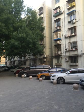 小屯路东里1号院实景图