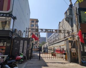 广州市场 景华路35号院 小两室 业主诚心出售
