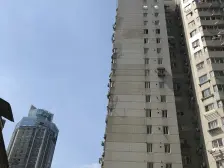 地铁口 边套全明 业主诚意 满五年看房方便