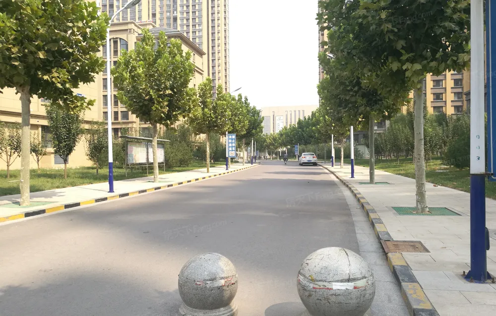 天海容天下 同祥城旁 紫林湾132平151万 自带x学幼儿园