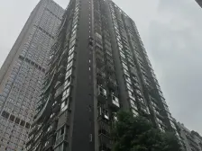 一室一厅长江索道旁,户型方正带阳台 采光好 端头户型