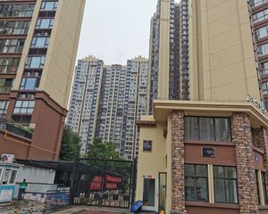 蓝光花满庭三期北区 3室2厅 东南