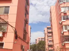 满五年出售,业主诚意出售,南北朝向房型正气一梯两户