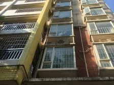 丰庭花园,方正户型,采光通风佳,附带地面花园,临近重点学校,业主诚售。