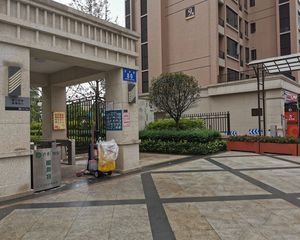 保利城四期中央郡4室2厅东南西北