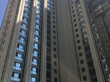 精装修,东南朝向,位置安静 装修保持的好,诚心出售