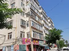 万达东300米 向阳街5楼 非顶楼 单价8600 价格可商量