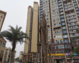 蓝光花满庭三期南区3室2厅东