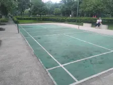 近地铁,交通方便,车位配比充足。