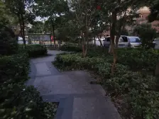 诚意出售,毛坯房好改动,产权清晰,有钥匙随时看房