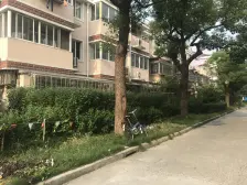 房龄新2016年+一梯两户+中间楼层