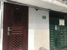 繁华地段,精装修,主卧朝南,采光充足,近商圈