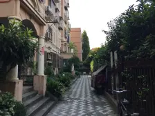 卫生间全明,小区景观位置,小区中心位置,主卧朝南