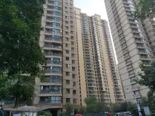 一中旁 温馨小户型 精装双气 有钥匙