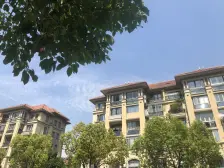 交通便利,带花园,价格好谈,客厅带阳台