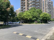 7号线刘行站 龙湖北城天街旁,配套期齐全