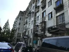 新上电梯精装修,出门7-20号线双地铁,位置好价格可谈