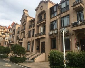 诚心出售 稀缺联排别墅 鼎级学曲房 读立德 莱电咨询