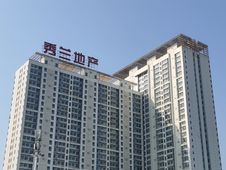 急售急售 首付低 单价7千  紧邻电校 随时看,保定竞秀龙潭公园秀兰新