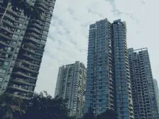 南滨路 交通便利 生活方便 环境优美 适合住家