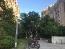 万科城三期 南北通透,采光好 装修好,环镜优美 近地铁 视野好,诚心出售