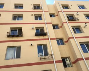 摩尔城,东风路,一楼带院,交通方便,精装修