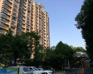 宝翠茗苑1室1厅南