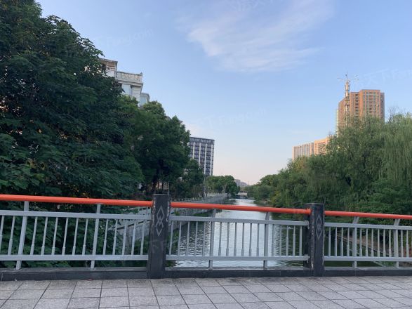 半岛名邸实景图