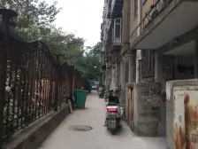 南阳路群办路,地铁口!刚需小2房,公摊小!采光好!