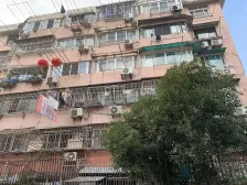 新出 一楼带院子 户型正气 产权清晰 带固定车位 看房随时!