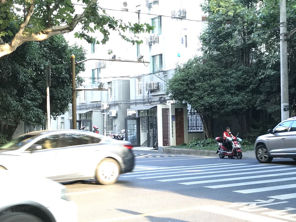 小区相关图