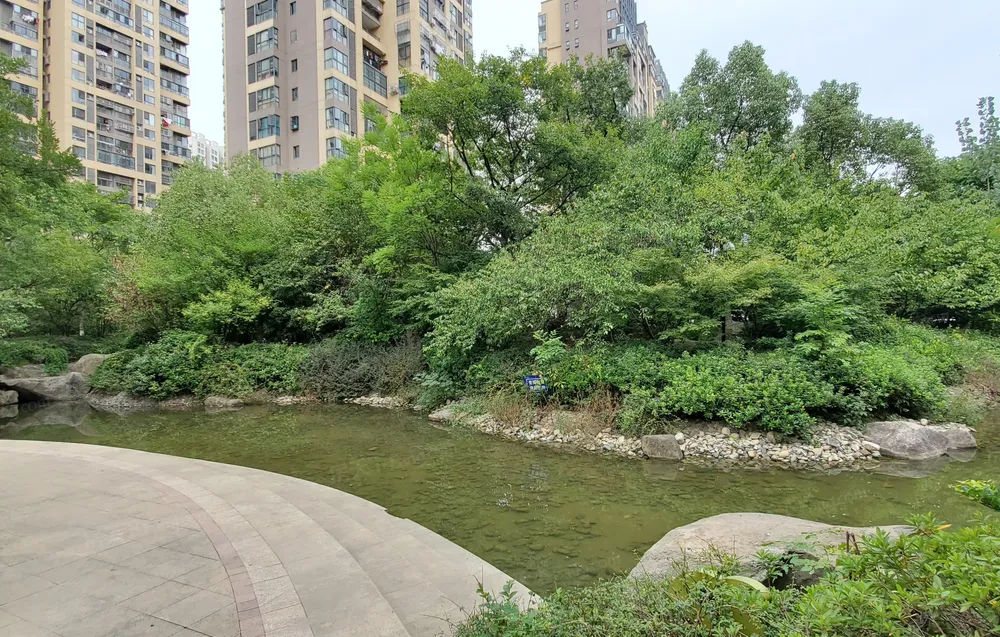 四季花海 西城山水居 豪装四房 南北通透 看房方便 无税