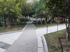 CBD旁,地铁3+4号线双地铁口,朝南一室一厅