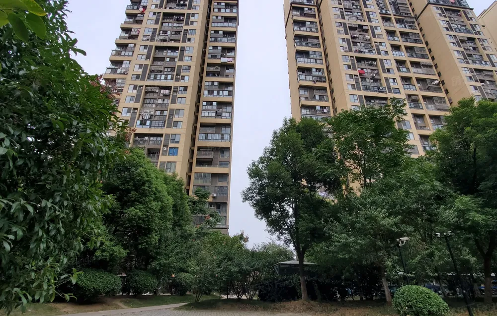 四季花海 西城山水居 豪装四房 南北通透 看房方便 无税