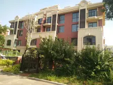 中冶开发 联排别墅 有院子带露台