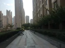 文博西路25号 正弘城地铁口 南向 采光好 无遮挡 满5年