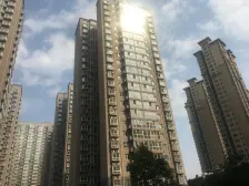 亚太明珠,方正一室,精装修,东向阳光好,诚心出售