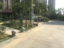 朝南两室,采光无遮挡 户型方正 一直自己在住 装修好