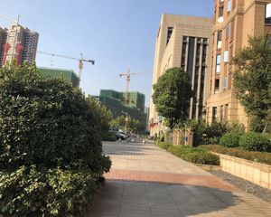 清溪川全新精装大3房从未入住直面圭塘河一线风景